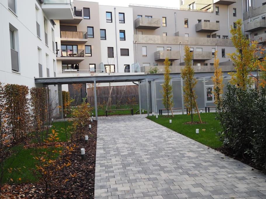Cityheart Constellation Avec Parking Strazburg Dış mekan fotoğraf